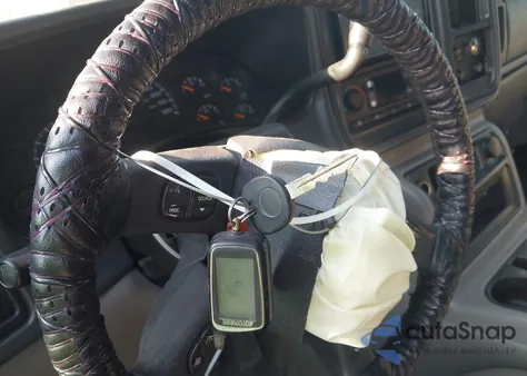 2005 GMC Yukon Sle z USA, uszkodzony, nr VIN 1GKEC13T35J137674